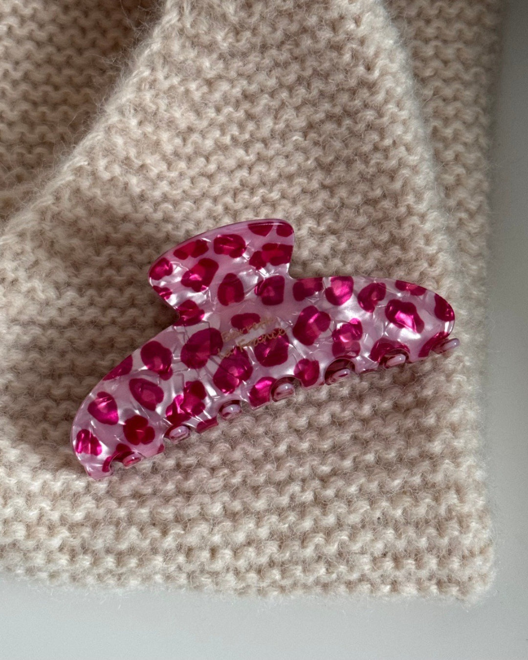 GyaruLab Y2K Leopard Heart Pearl Bow Statement Hair Claw Clip