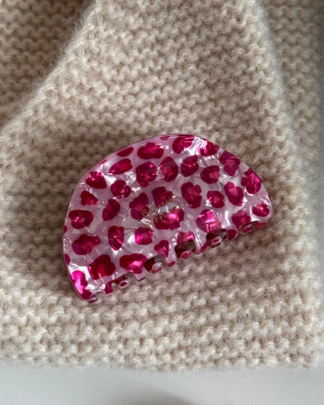 GyaruLab Y2K Leopard Heart Pearl Bow Statement Hair Claw Clip