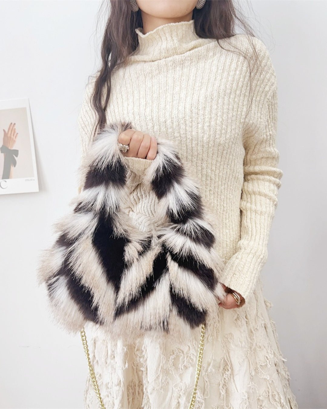 GyaruLab Faux Fur Fluffy Shoulder Bag - GyaruLab